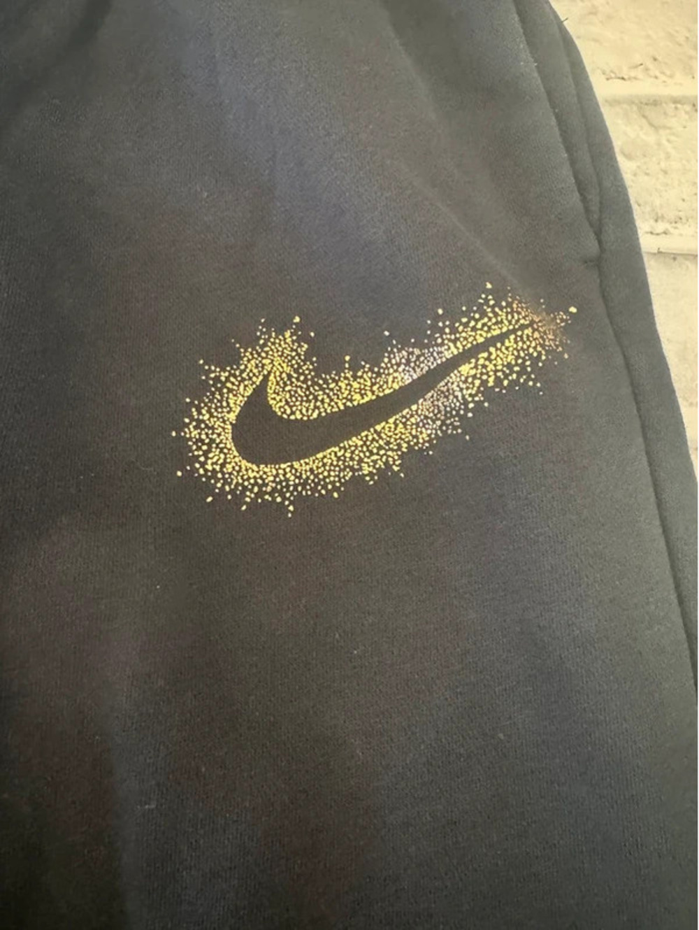 Women’s Nike black sweatpants joggers gold swoosh size XS - Picture 2 of 4